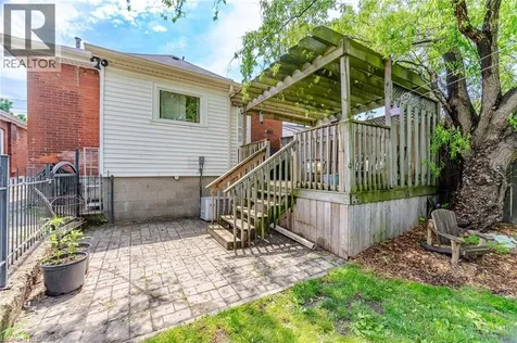 166 East Avenue Brantford ON N3S 3M6