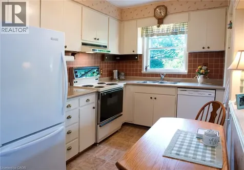 74 Wanita Road Mississauga ON L5G 1B6