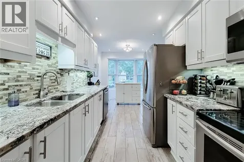 8 Dalton Gate Stoney Creek ON L8J 1Z4