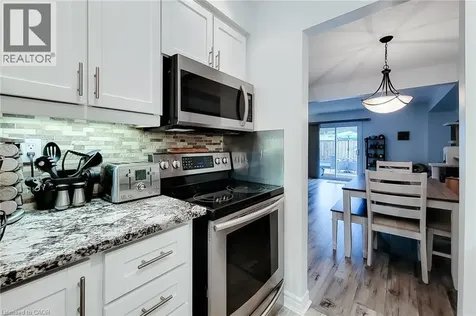 8 Dalton Gate Stoney Creek ON L8J 1Z4