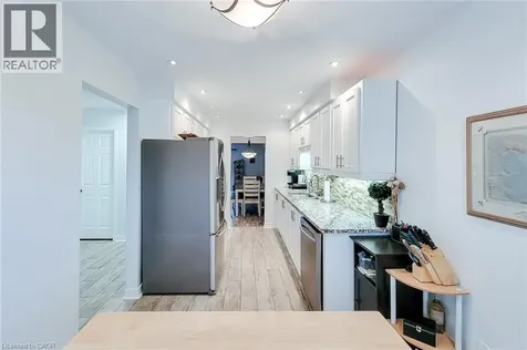 8 Dalton Gate Stoney Creek ON L8J 1Z4