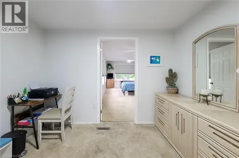 8 Dalton Gate Stoney Creek ON L8J 1Z4