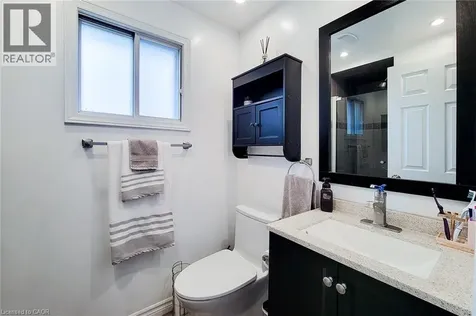 8 Dalton Gate Stoney Creek ON L8J 1Z4