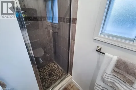 8 Dalton Gate Stoney Creek ON L8J 1Z4