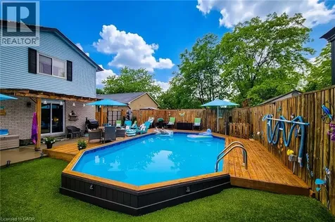 8 Dalton Gate Stoney Creek ON L8J 1Z4