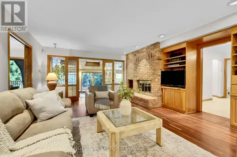 7 Mid Pines Grove Ottawa ON K2R 1B7