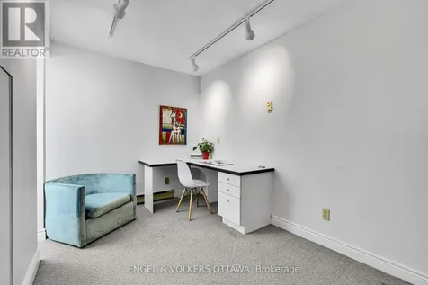 7 Mid Pines Grove Ottawa ON K2R 1B7