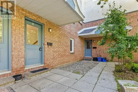 1204 Shillington Avenue Ottawa ON K1Z 7Z4