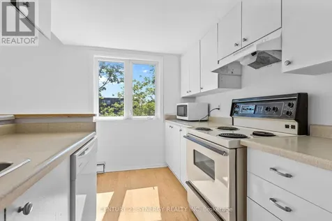1204 Shillington Avenue Ottawa ON K1Z 7Z4