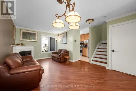 1824 Hennessy Crescent Ottawa ON K4A 3X8