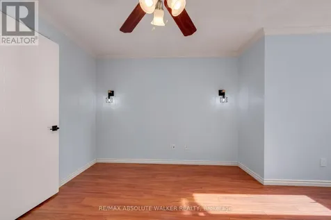 1824 Hennessy Crescent Ottawa ON K4A 3X8