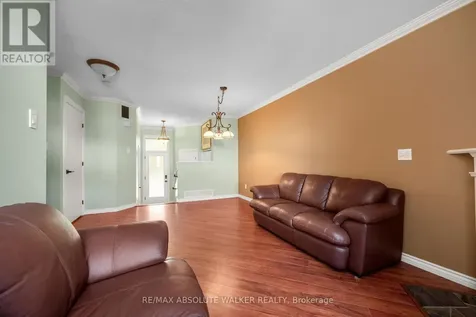 1824 Hennessy Crescent Ottawa ON K4A 3X8