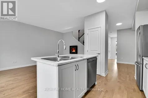 306 Guppy Grove Ottawa ON K4A 5G8