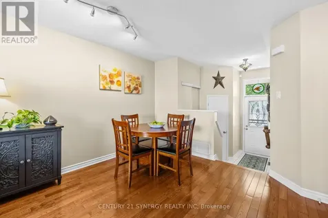 1826 Hennessy Crescent Ottawa ON K4A 3X8