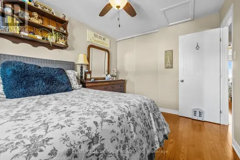 1826 Hennessy Crescent Ottawa ON K4A 3X8