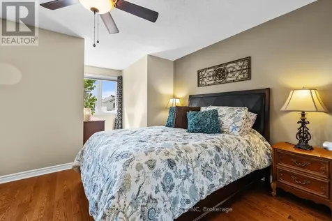1826 Hennessy Crescent Ottawa ON K4A 3X8