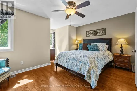 1826 Hennessy Crescent Ottawa ON K4A 3X8