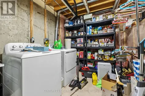 1826 Hennessy Crescent Ottawa ON K4A 3X8