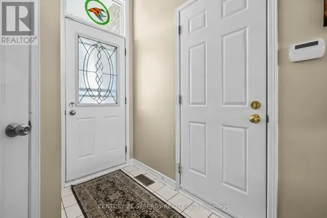 1826 Hennessy Crescent Ottawa ON K4A 3X8