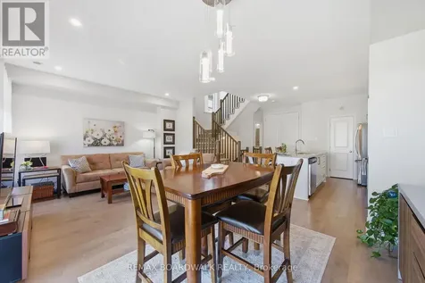 543 Labrador Crescent Ottawa ON K1T 0R4