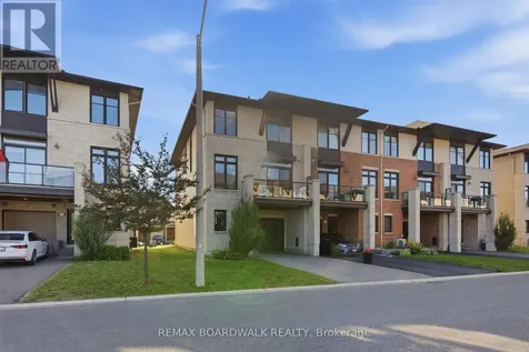 543 Labrador Crescent Ottawa ON K1T 0R4