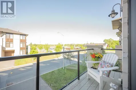 543 Labrador Crescent Ottawa ON K1T 0R4