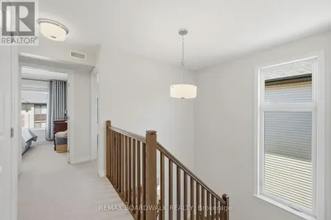 543 Labrador Crescent Ottawa ON K1T 0R4