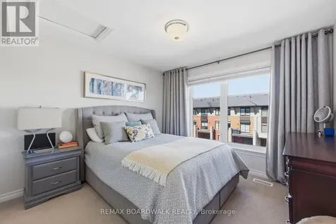 543 Labrador Crescent Ottawa ON K1T 0R4