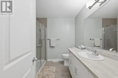 543 Labrador Crescent Ottawa ON K1T 0R4