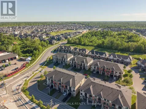 543 Labrador Crescent Ottawa ON K1T 0R4