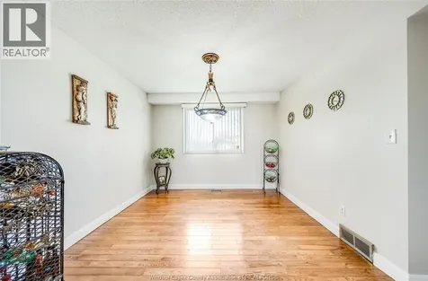 501 Green Valley Drive Tecumseh ON N8N 4C2