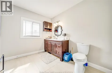 501 Green Valley Drive Tecumseh ON N8N 4C2