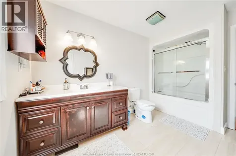 501 Green Valley Drive Tecumseh ON N8N 4C2