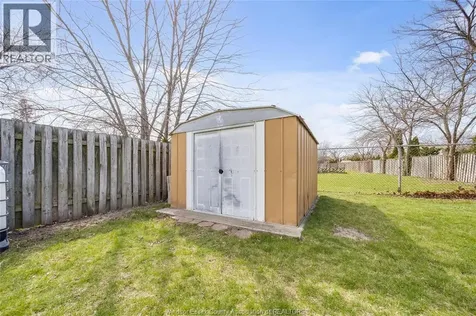 501 Green Valley Drive Tecumseh ON N8N 4C2