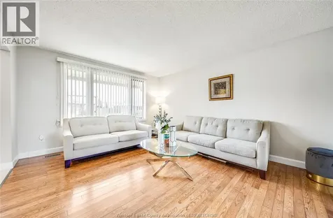 501 Green Valley Drive Tecumseh ON N8N 4C2