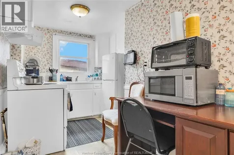 530-532 Campbell Avenue Windsor ON N9B 2H4