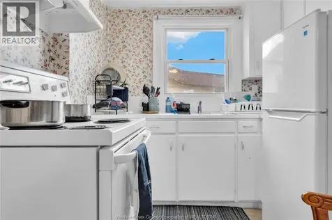 530-532 Campbell Avenue Windsor ON N9B 2H4