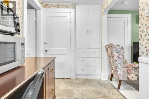 530-532 Campbell Avenue Windsor ON N9B 2H4