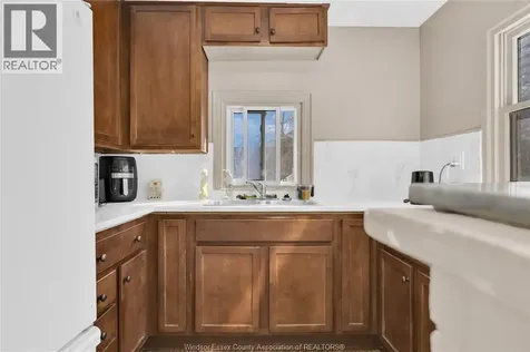 530-532 Campbell Avenue Windsor ON N9B 2H4