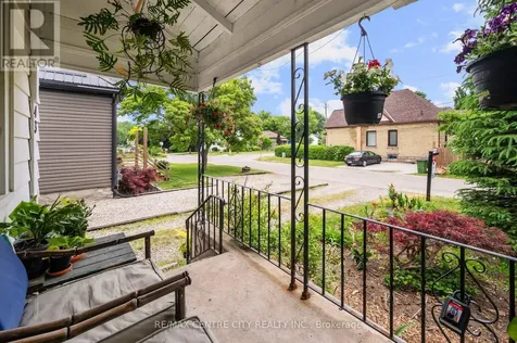 43 Devonshire Place St. Thomas ON N5R 3N2