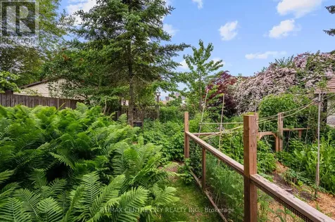 43 Devonshire Place St. Thomas ON N5R 3N2