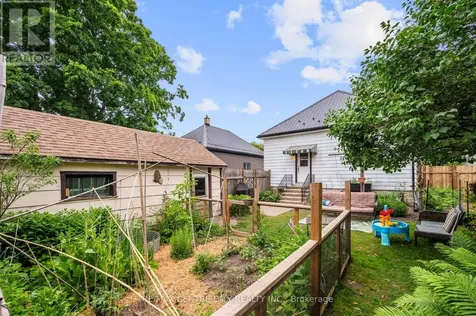 43 Devonshire Place St. Thomas ON N5R 3N2