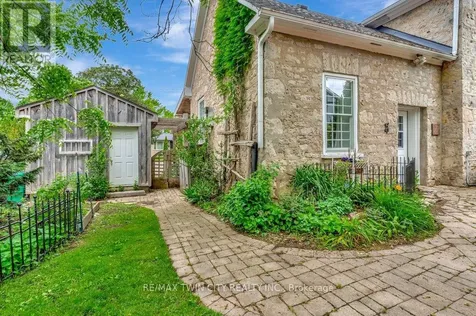 142 Glenmorris Street Cambridge ON N1S 2Z5