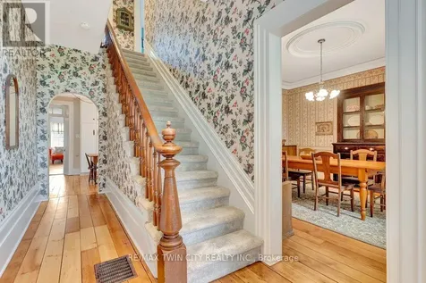 142 Glenmorris Street Cambridge ON N1S 2Z5