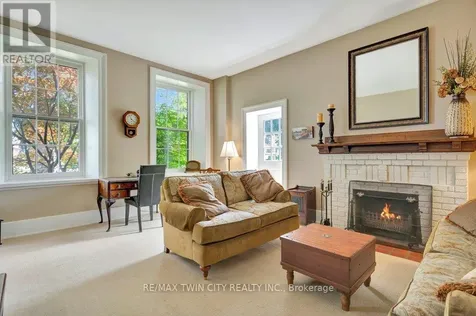 142 Glenmorris Street Cambridge ON N1S 2Z5