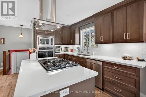 1034 Pine Grove Road Penetanguishene ON L9M 2B5