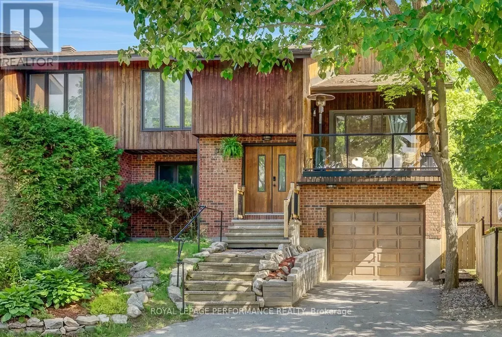 510 Foxview Place Ottawa ON K1K 4C4