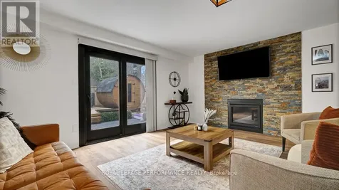 510 Foxview Place Ottawa ON K1K 4C4