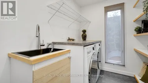 510 Foxview Place Ottawa ON K1K 4C4