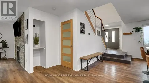 510 Foxview Place Ottawa ON K1K 4C4